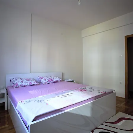 Apartamento Vuka Karadzica *